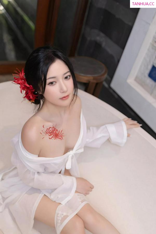 鱼子酱fish  [XiuRen]高清写真图 2025.07.04 No.10514 鱼子酱Fish 白色丝袜第57张图片